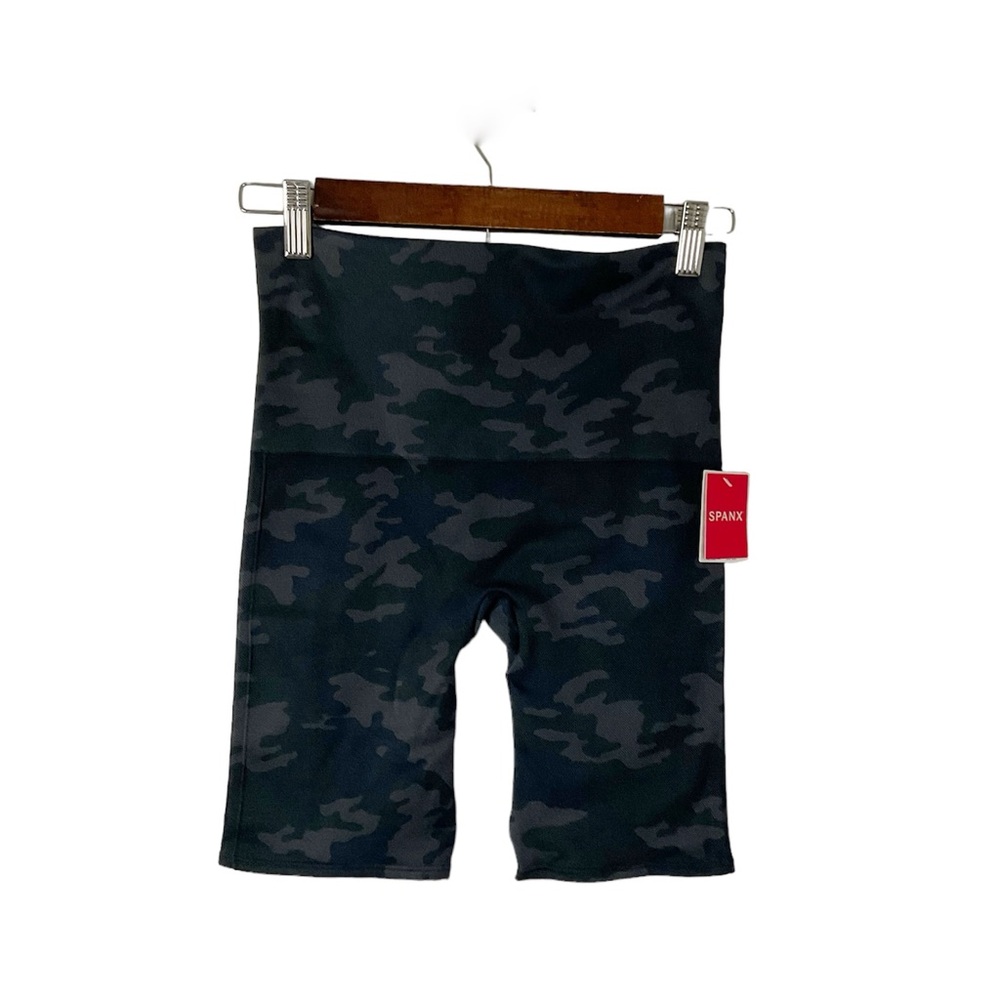Spanx Lamn Black Camo Bike Short Size Medium Women’s New